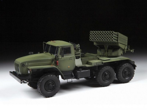 Сборная модель ZVEZDA Российская самоходная реактивная система залпового огня "Град" БМ-21, 1/35